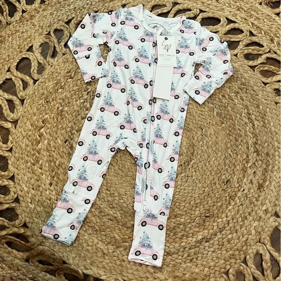 Sweet P Baby Co. 3-6month Bamboo Foldover Zippy Christmas Pattern NWT - Picture 1 of 3
